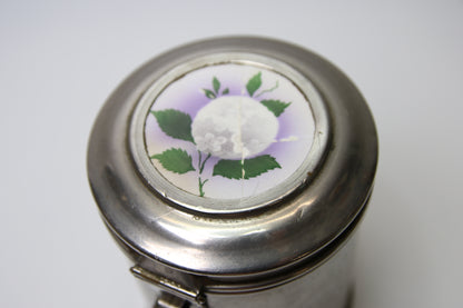 Vanha metallipurkki