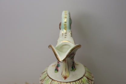 Vintage Capodimonte posliinikannu