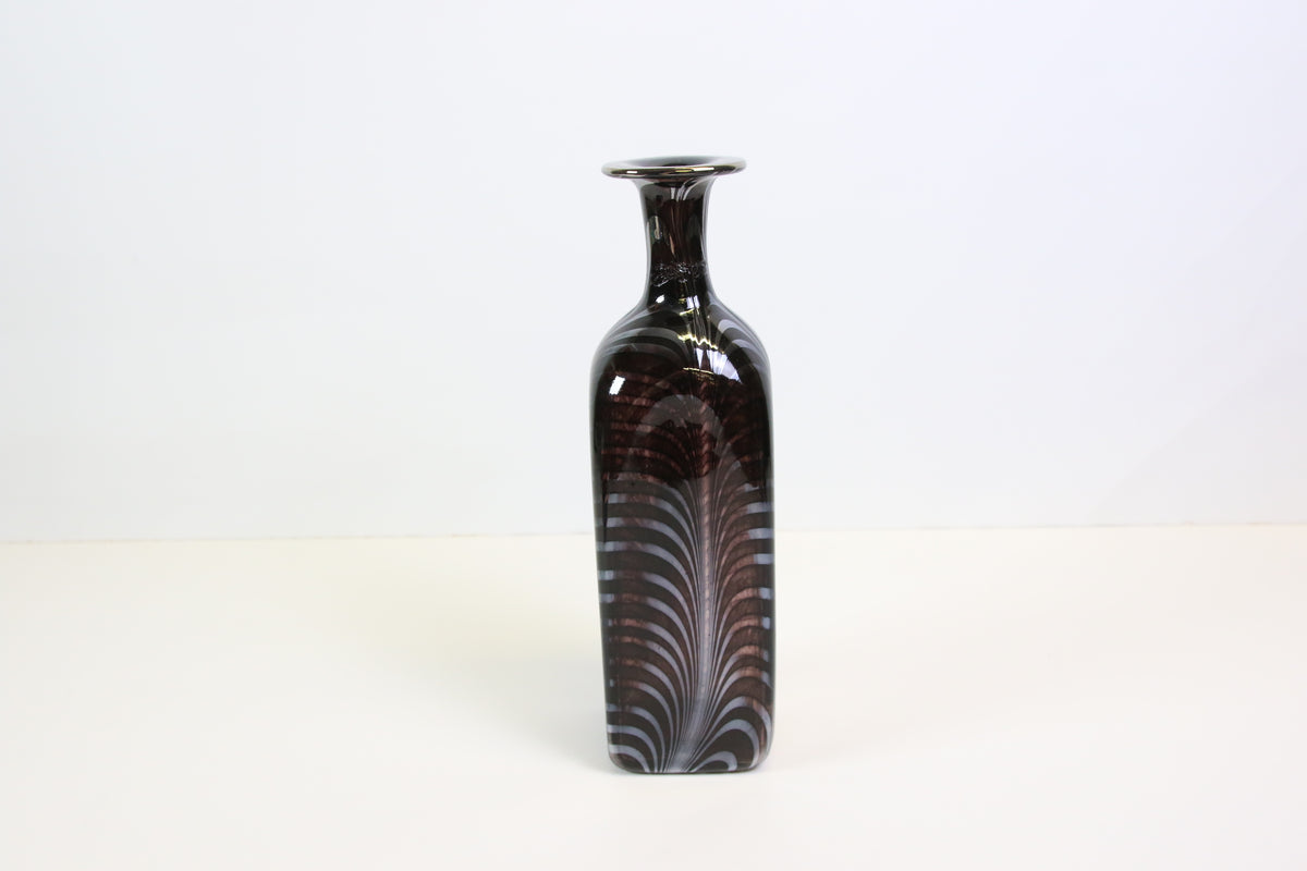 Jussis Glas Taidelasipullo signeerattu