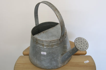 Sinkki kastelukannu