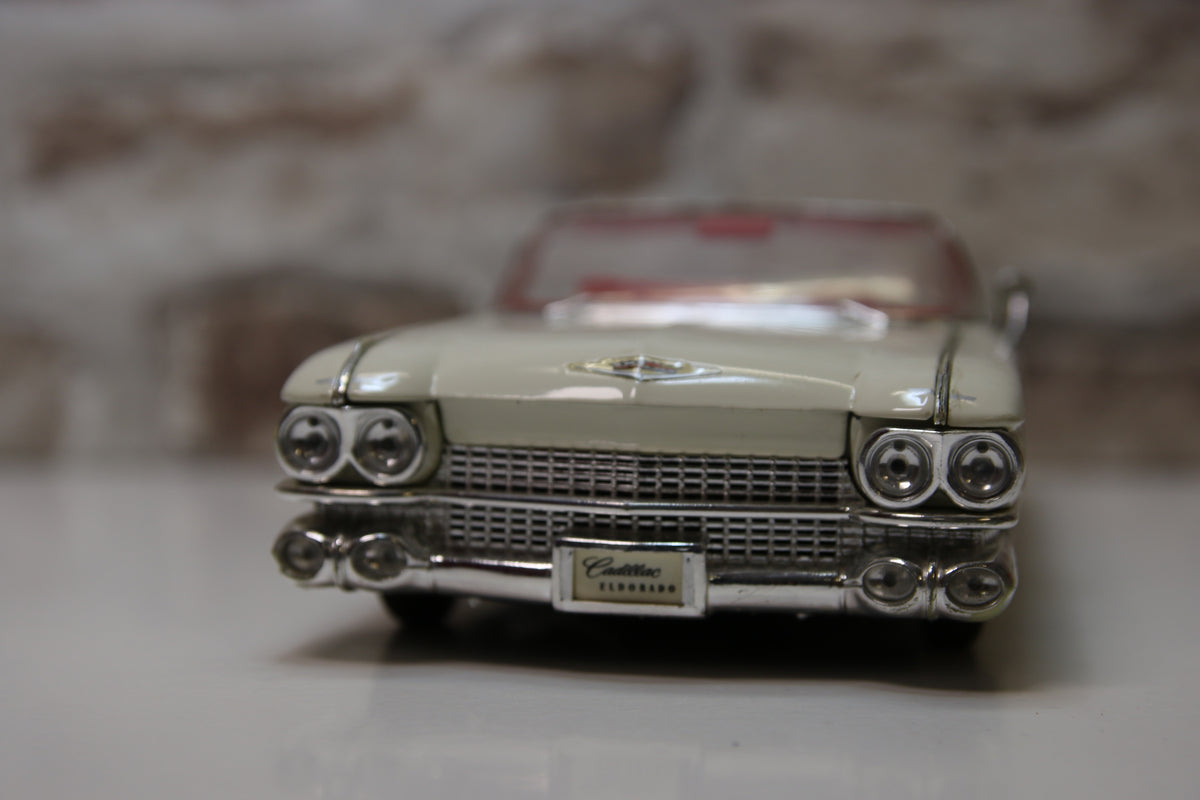 Maisto Cadillac Eldorado 1959 Auto