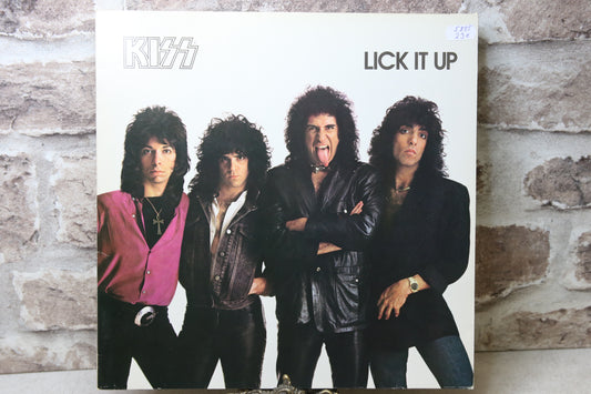 Kiss Lickit up Lp-levy