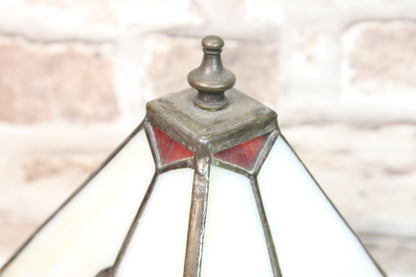 Tiffany tyylinen Pöytävalaisin