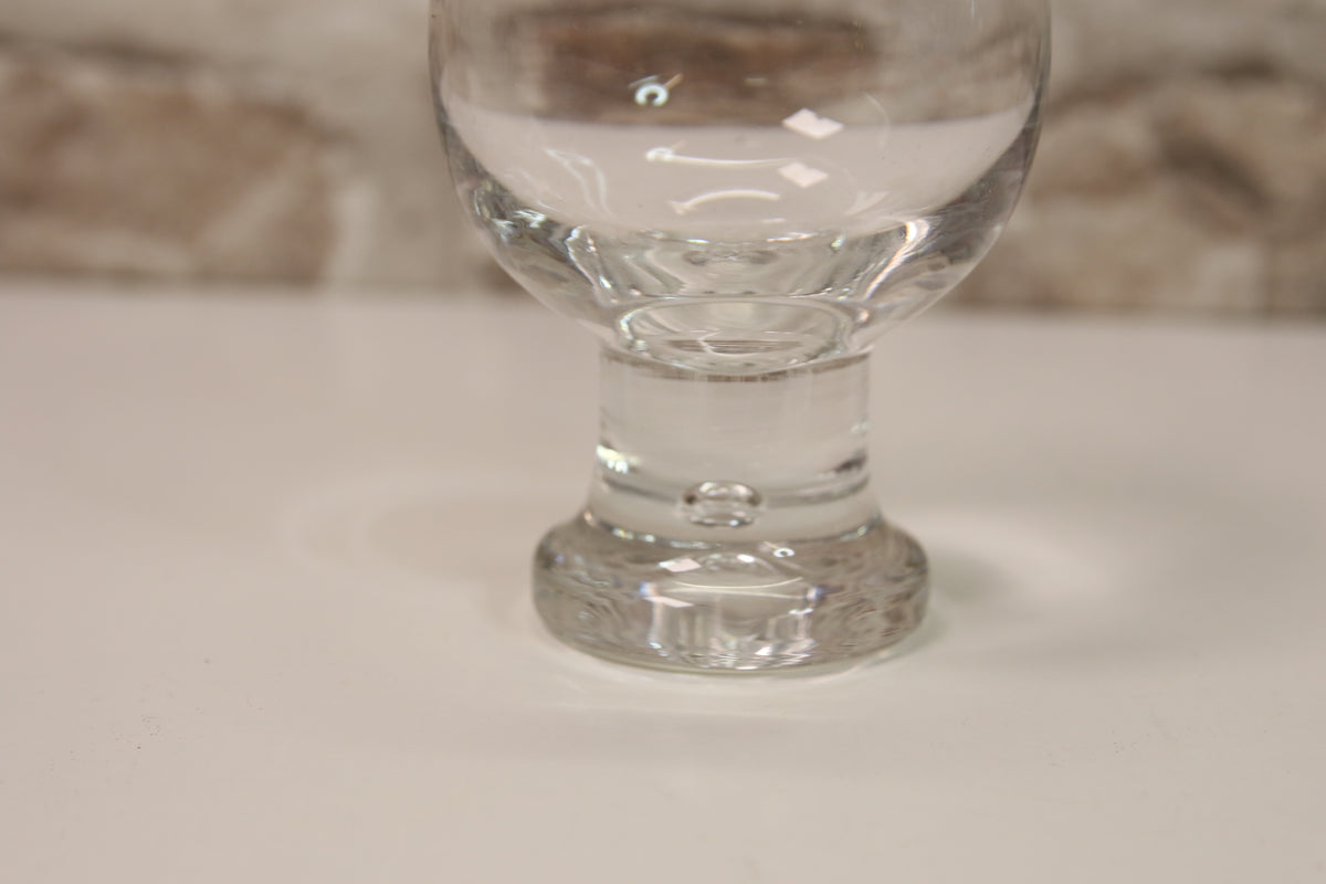 Iittala Helmi jalallinen lasi Heikki Orvola