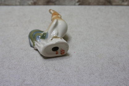 Lomonosov Kukko figuuri