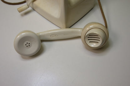 Ericsson puhelin