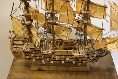 Puinen purjevene H.M.S Victory