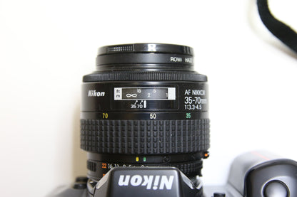 Nikon F-401X Filmijärjestelmäkamera