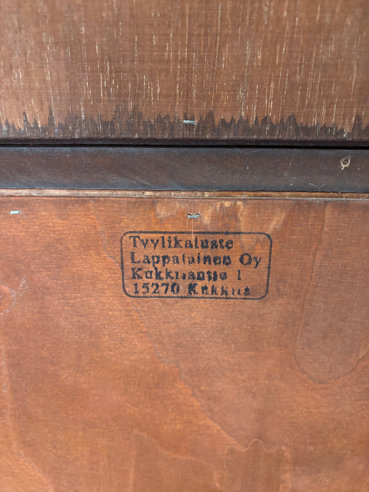 Tyylikaluste Vitriini Chippendale tyylinen