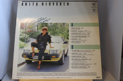 Anita Hirvonen Päivään uuteen lp-levy