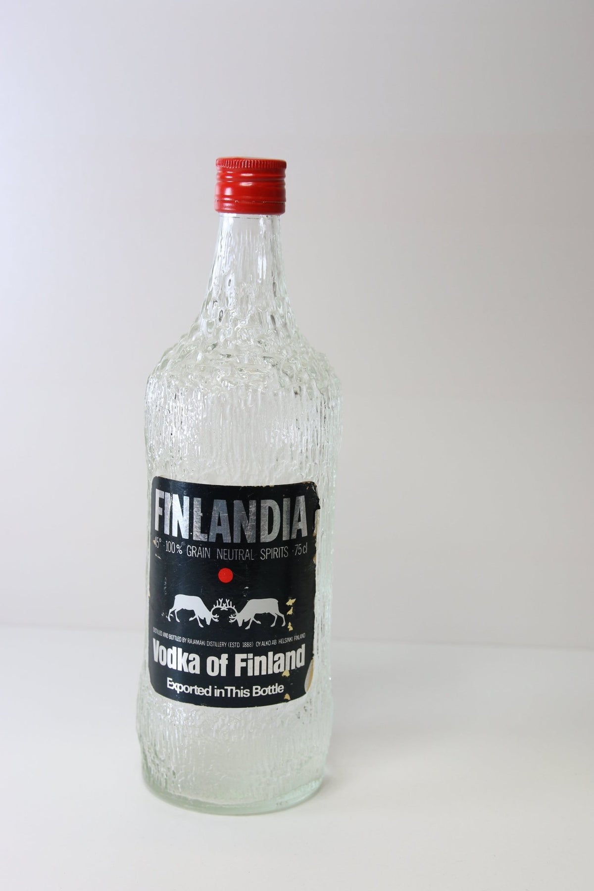 Finlandia vodkapullo Tapio Wirkkala - Asadon AarteetPullot