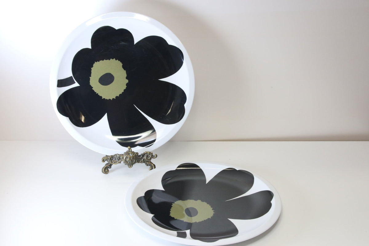 Marimekko musta melamiini Unikko lautanen - Asadon AarteetLautaset