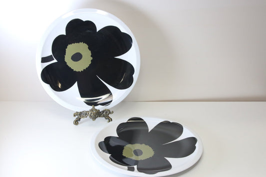 Marimekko musta melamiini Unikko lautanen - Asadon AarteetLautaset