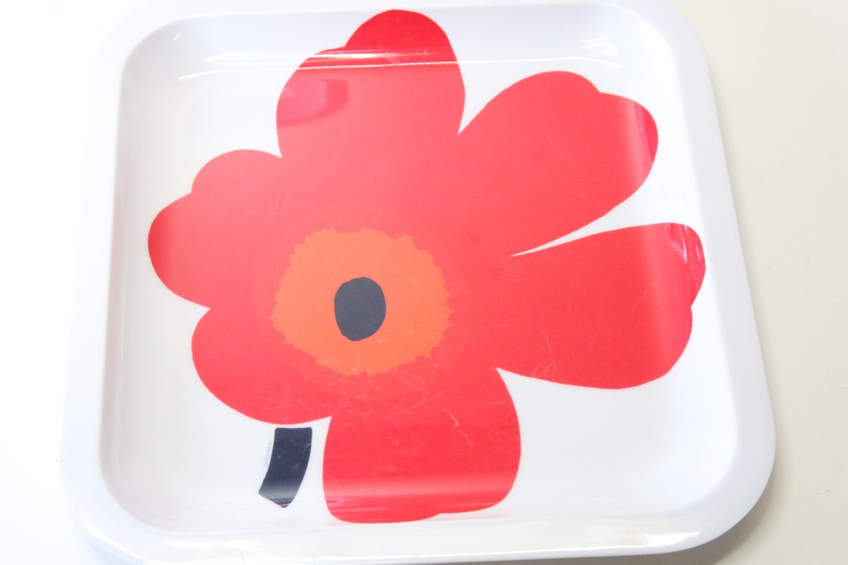 Marimekko Unikko melamiini punainen lautanen, 2kpl - Asadon AarteetLautaset
