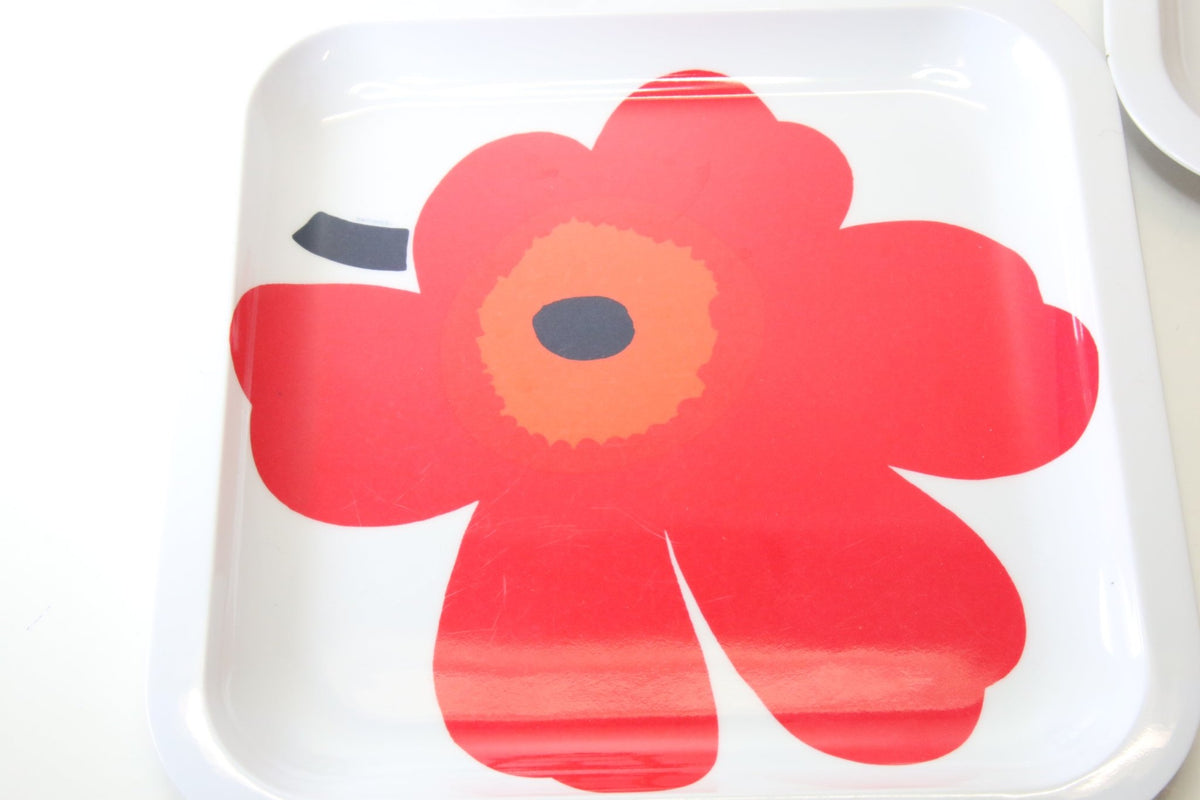 Marimekko Unikko melamiini punainen lautanen, 2kpl - Asadon AarteetLautaset